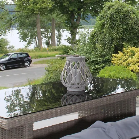 Am Seeufer 아파트 *